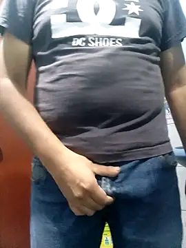 Snapshot of Kikke2025 chatting on February 28, 2026, 5:08 am Kikke2025 online show from February 28, 2026, 5:08 am