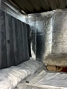 Berries  online show from January 10, 2026, 5:42 am