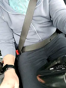 Nousdeux21 online show from February 5, 2026, 4:11 pm