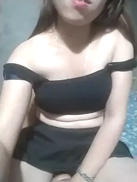 girl-ten online show from November 10, 2025, 1:21 pm