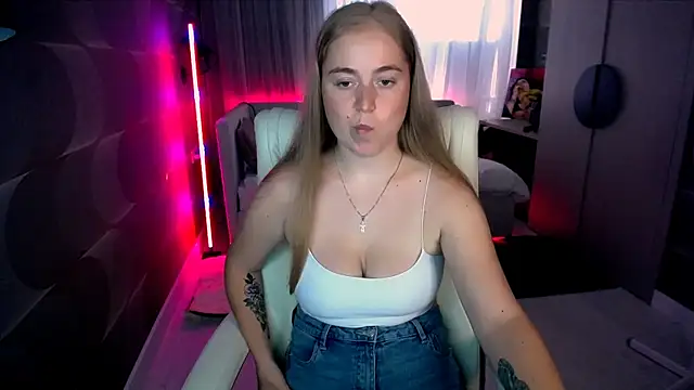 Snapshot of Kate_Moan chatting on July 10, 2026, 5:23 am Kate Moan online show from July 10, 2026, 5:23 am