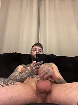 magicmichaell online show from May 26, 2026, 1:34 am