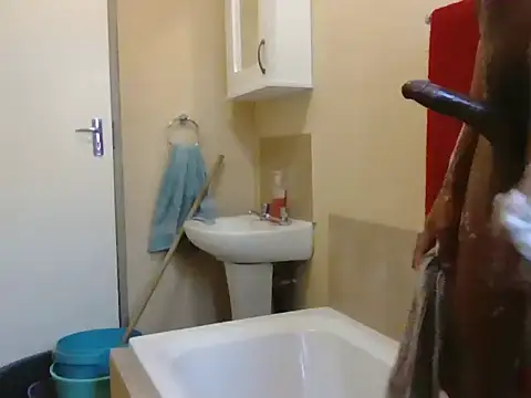 caramellon online show from November 10, 2025, 3:00 pm