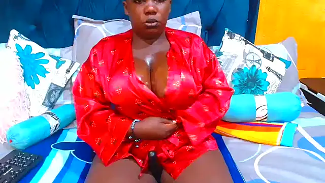 Snapshot of DarkCherryx chatting on April 3, 2026, 8:12 am DarkCherryx online show from April 3, 2026, 8:12 am