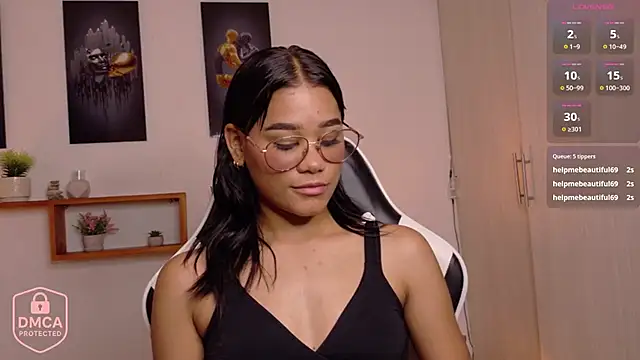 Snapshot of Luna_sofia_1110 chatting on November 13, 2025, 1:04 am Luna sofia 1110 online show from November 13, 2025, 1:04 am