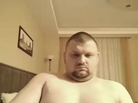 Snapshot of cyrex_monster chatting on February 6, 2026, 6:11 pm cyrex monster online show from February 6, 2026, 6:11 pm