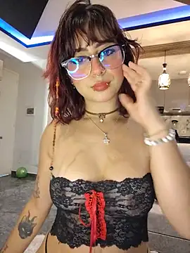 Snapshot of Sarah_Lark- chatting on May 13, 2026, 12:08 am Sarah Lark- online show from May 13, 2026, 12:08 am