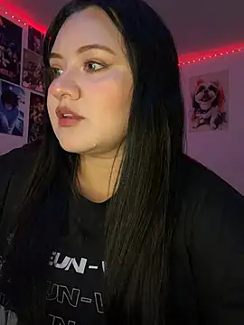 Snapshot of Just_danna chatting on July 7, 2026, 4:37 am Just danna online show from July 7, 2026, 4:37 am