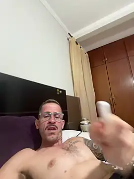 Snapshot of Lucasjandre chatting on May 16, 2026, 12:51 am Lucasjandre online show from May 16, 2026, 12:51 am