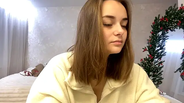Snapshot of GeralynChiszar chatting on December 22, 2025, 5:15 am GeralynChiszar online show from December 22, 2025, 5:15 am