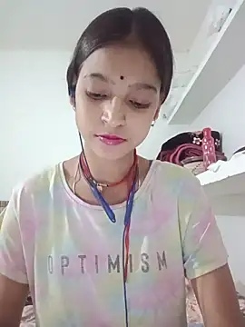 Snapshot of Mohnicute chatting on May 19, 2026, 1:06 pm Mohnicute online show from May 19, 2026, 1:06 pm