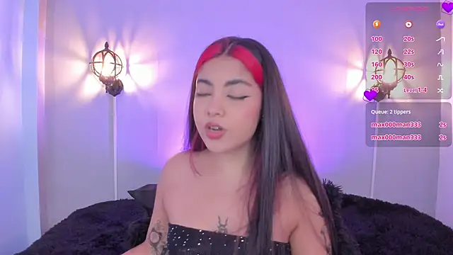 Stephany-roses- online show from November 18, 2025, 1:00 am