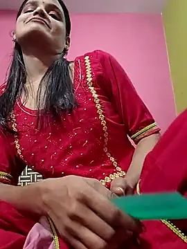 Snapshot of Zoya_Gi chatting on November 15, 2025, 10:45 am Zoya Gi online show from November 15, 2025, 10:45 am