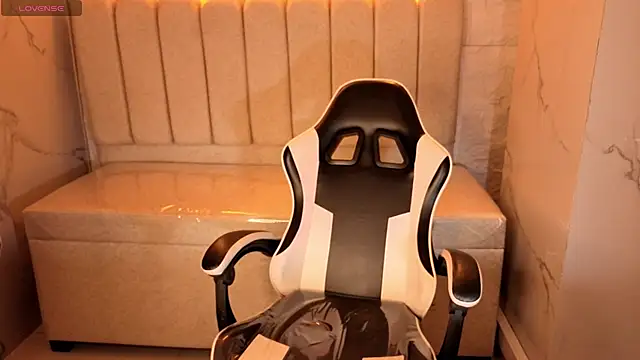 Juliana Tx online show from January 8, 2026, 1:02 pm