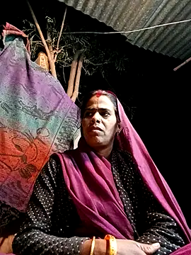 Snapshot of Neetujk chatting on November 15, 2025, 3:52 pm Neetujk online show from November 15, 2025, 3:52 pm