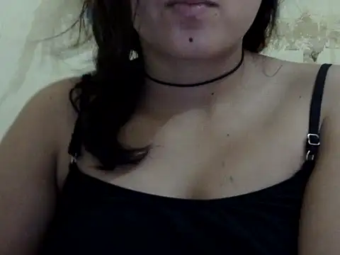 Snapshot of Anika_Singh chatting on April 21, 2026, 9:37 am Anika Singh online show from April 21, 2026, 9:37 am