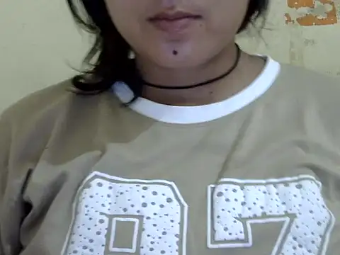 Snapshot of Anika_Singh chatting on April 23, 2026, 2:41 pm Anika Singh online show from April 23, 2026, 2:41 pm