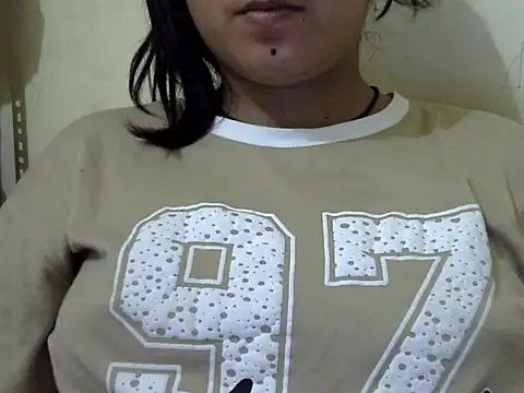 Snapshot of Anika_Singh chatting on April 27, 2026, 2:48 pm Anika Singh online show from April 27, 2026, 2:48 pm