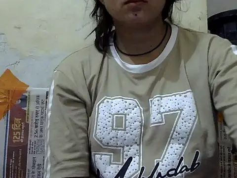 Snapshot of Anika_Singh chatting on May 6, 2026, 2:29 am Anika Singh online show from May 6, 2026, 2:29 am