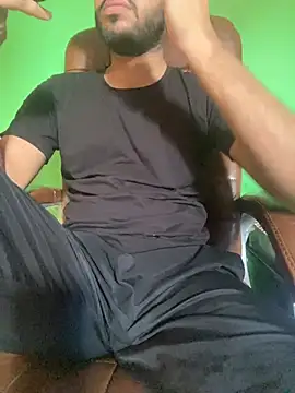 hotyyyyjonny online show from June 7, 2026, 11:36 am