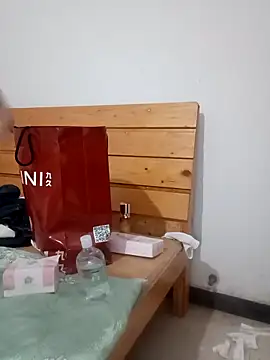 Nuomi6 online show from December 16, 2025, 2:11 pm