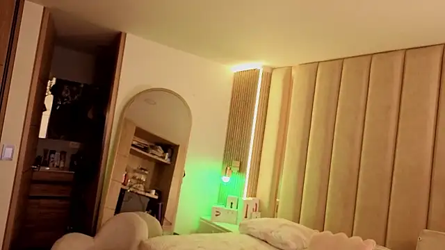 Iamnyxy online show from March 10, 2026, 11:04 am