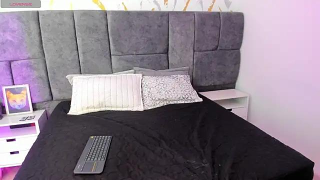 Snapshot of Atenea_Velle chatting on April 23, 2026, 3:41 am Atenea Velle online show from April 23, 2026, 3:41 am