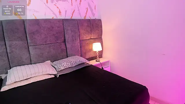 Snapshot of Atenea_Velle chatting on July 7, 2026, 3:31 am Atenea Velle online show from July 7, 2026, 3:31 am