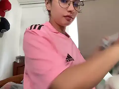 Snapshot of Dreana chatting on February 28, 2026, 5:14 pm Dreana online show from February 28, 2026, 5:14 pm