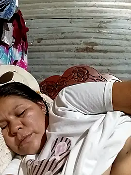 sexy latina90 online show from November 19, 2025, 6:08 pm