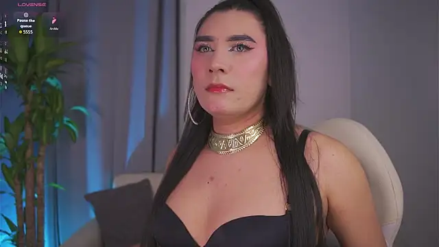 yourlatina emely online show from February 12, 2026, 10:43 am