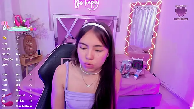 ISABELA TAY online show from November 18, 2025, 12:42 pm