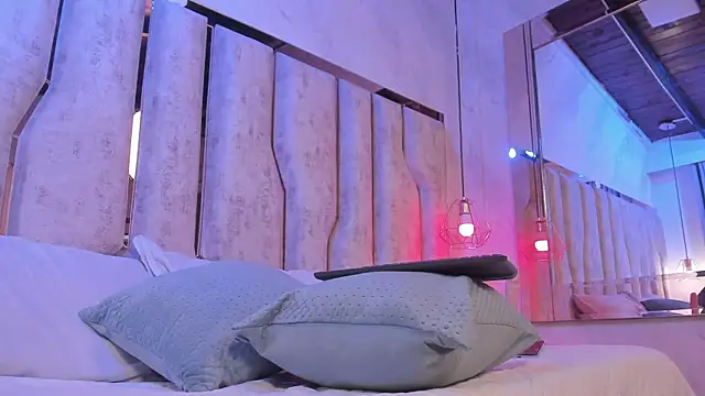 Caroline palmerr online show from February 5, 2026, 3:22 am