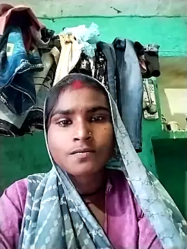 Snapshot of Big_Lovexx chatting on February 17, 2026, 12:01 pm Big Lovexx online show from February 17, 2026, 12:01 pm