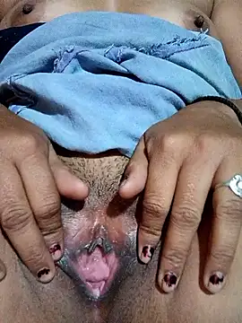 Hot kamla online show from November 13, 2025, 6:45 am