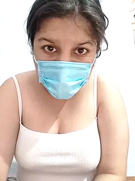 Cute hotzara online show from May 8, 2026, 5:46 am