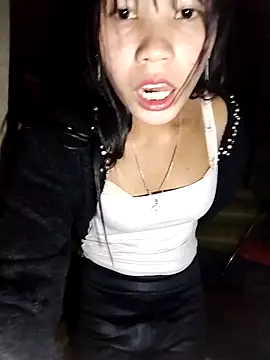 gugu0022 online show from February 7, 2026, 11:14 am