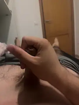 Yannick04 online show from November 13, 2025, 1:48 am