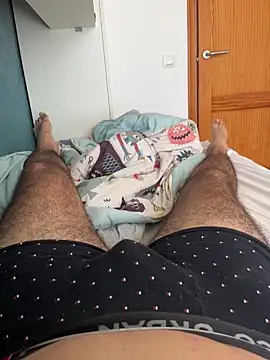 Yannick04 online show from November 17, 2025, 1:50 pm