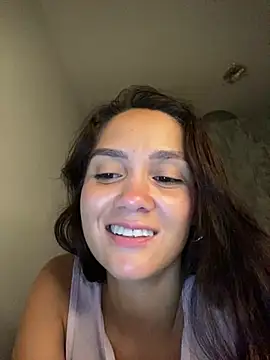 carolsapequinha online show from April 9, 2026, 11:21 pm