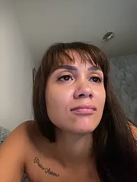 Snapshot of carolsapequinha chatting on April 20, 2026, 2:42 pm carolsapequinha online show from April 20, 2026, 2:42 pm