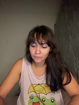 Snapshot of carolsapequinha chatting on June 1, 2026, 3:41 am carolsapequinha online show from June 1, 2026, 3:41 am