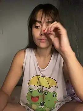 Snapshot of carolsapequinha chatting on June 5, 2026, 1:23 am carolsapequinha online show from June 5, 2026, 1:23 am