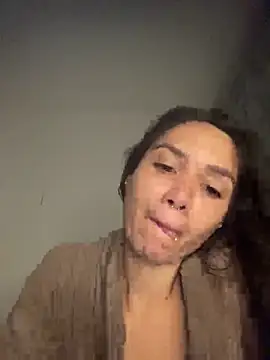 Snapshot of carolsapequinha chatting on June 18, 2026, 11:58 am carolsapequinha online show from June 18, 2026, 11:58 am