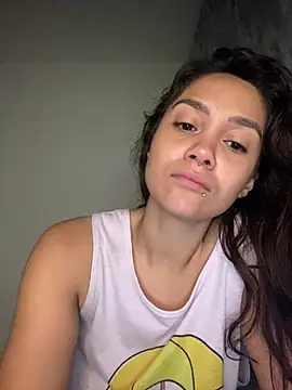 Snapshot of carolsapequinha chatting on June 28, 2026, 10:21 am carolsapequinha online show from June 28, 2026, 10:21 am