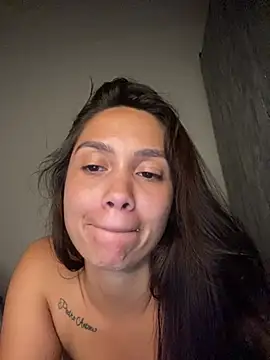 Snapshot of carolsapequinha chatting on July 4, 2026, 4:29 am carolsapequinha online show from July 4, 2026, 4:29 am