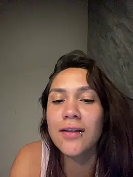 Snapshot of carolsapequinha chatting on July 10, 2026, 4:28 am carolsapequinha online show from July 10, 2026, 4:28 am