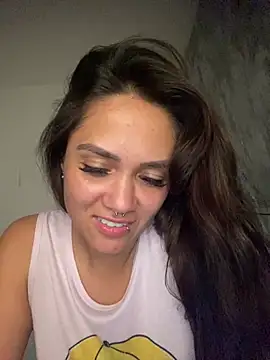 Snapshot of carolsapequinha chatting on July 18, 2026, 3:44 am carolsapequinha online show from July 18, 2026, 3:44 am