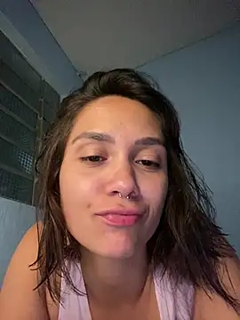 Snapshot of carolsapequinha chatting on August 9, 2026, 4:50 am carolsapequinha online show from August 9, 2026, 4:50 am