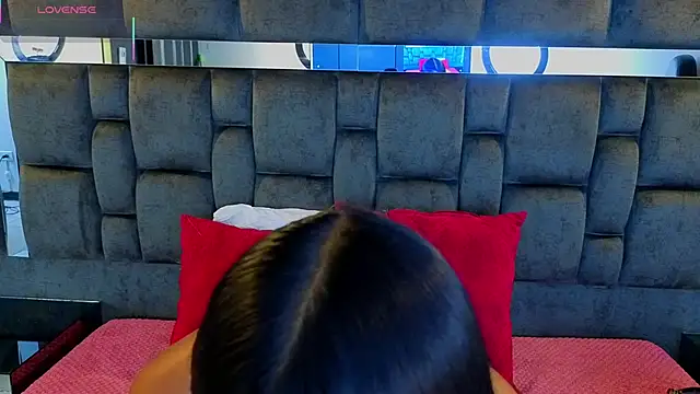 IssaJones  online show from March 28, 2026, 10:31 pm